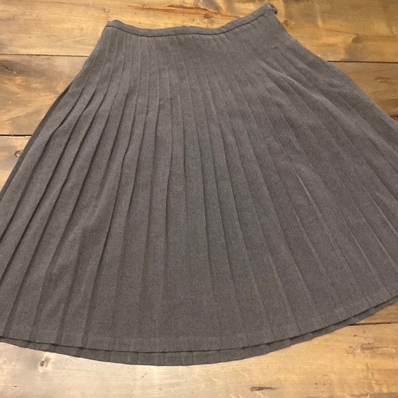 Finity‎ Studio gray wool blend pleated A line skirt feminine flirty size 8 - Picture 1 of 6
